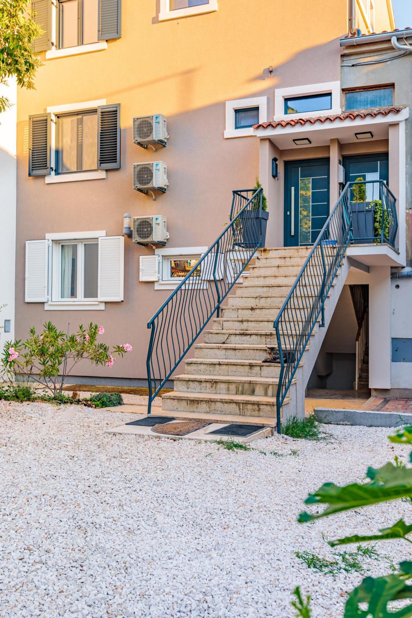 Santa Fuma Apartment Ровінь Екстер'єр фото